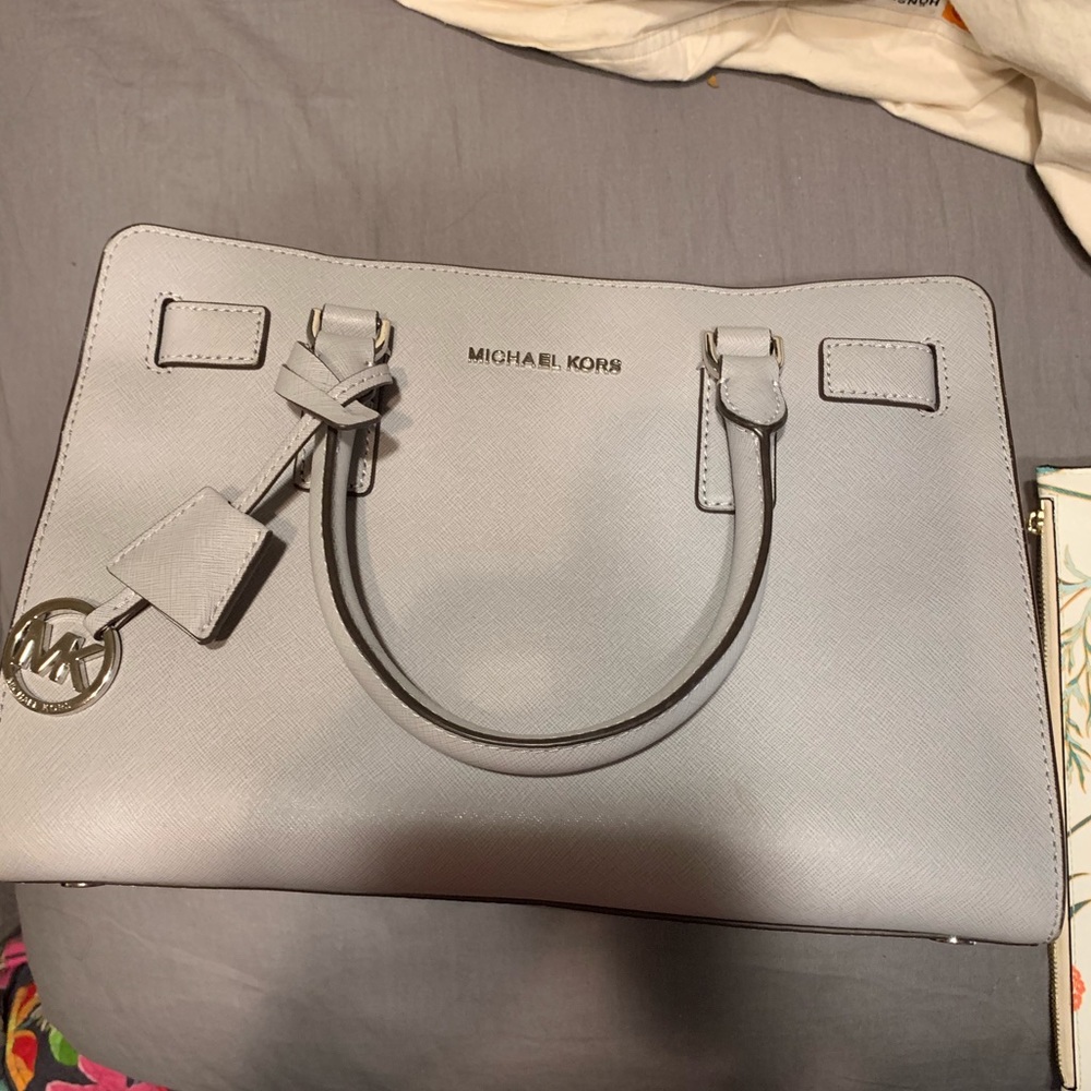 ******SOLD ***** michael Kors purse